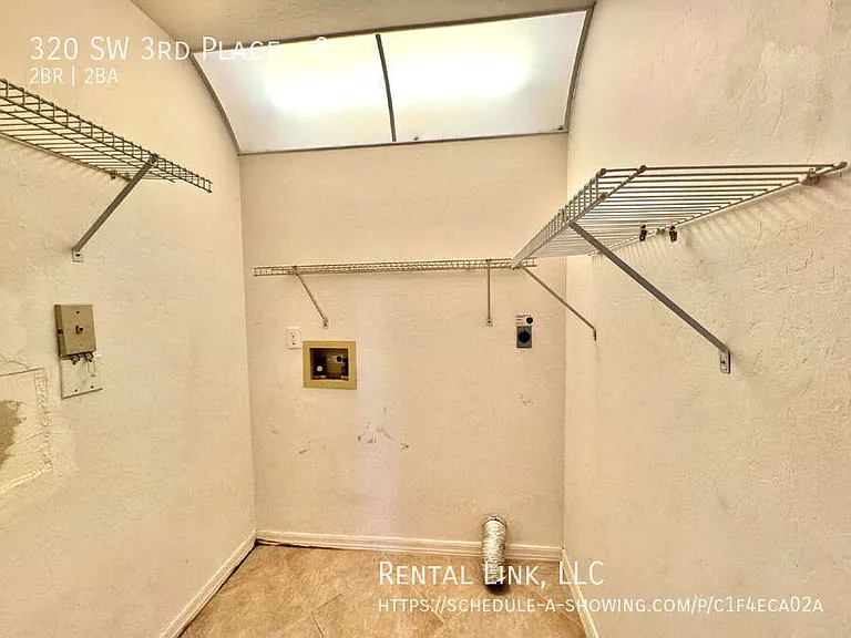 320 SW 3rd Pl #2 — Photo 33