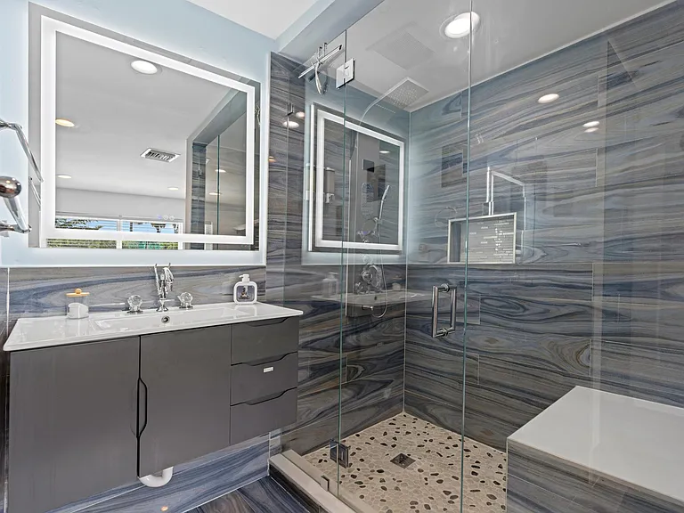 3705 NE 16th Ave — Photo 13