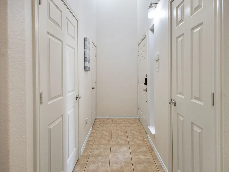 154 Castleridge Dr #B — Photo 42