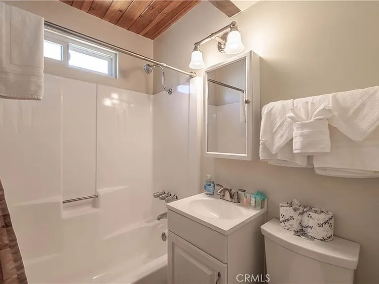 548 Moreno Ln — Photo 15