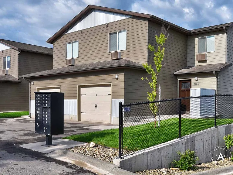 2074 Gold Ave — Photo 21