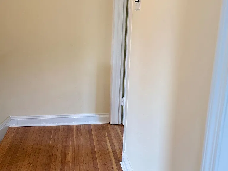 249 Glendale Rd — Photo 9