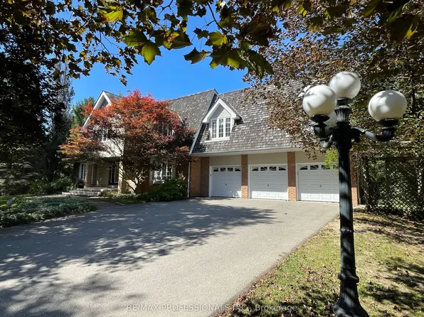 60 Kingscross Dr, King, ON L7B 1E5
