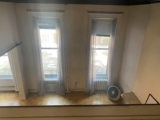 Rented by Avenues Real Estate | media 18