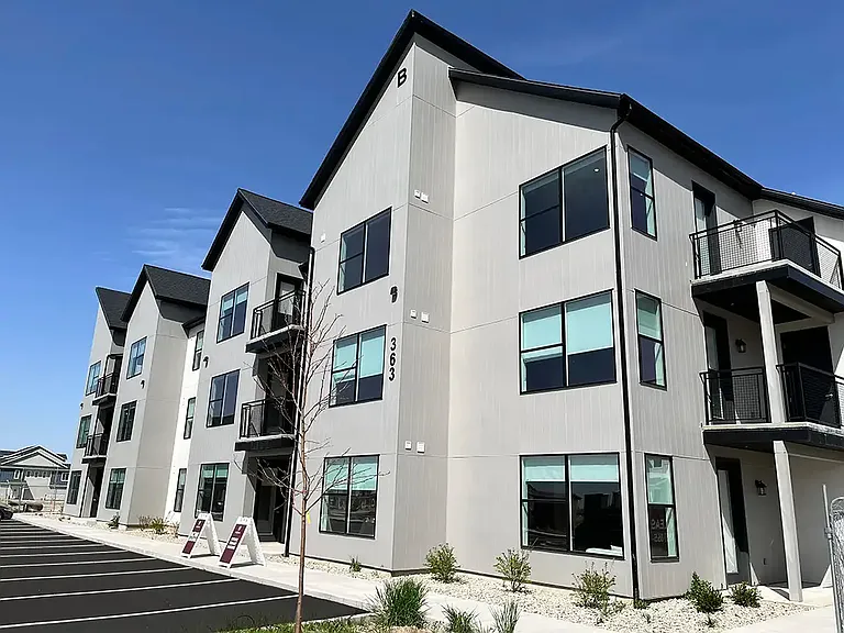 Valora Apartments — Photo 10