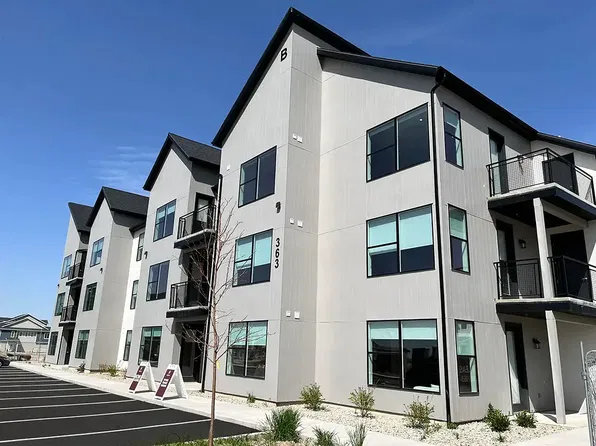 Valora Apartments