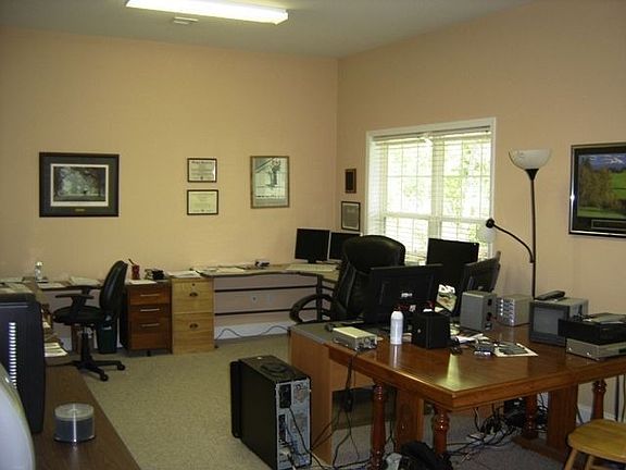 5th image of 523 Scenic Oak Dr