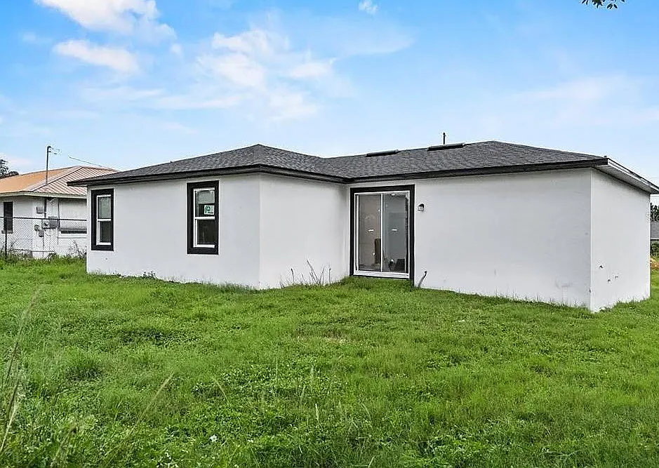 3 bed, 1500 sqft, $2,000 — Photo 2