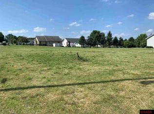 301 Saint Andrews Ct, Mapleton, MN 56065