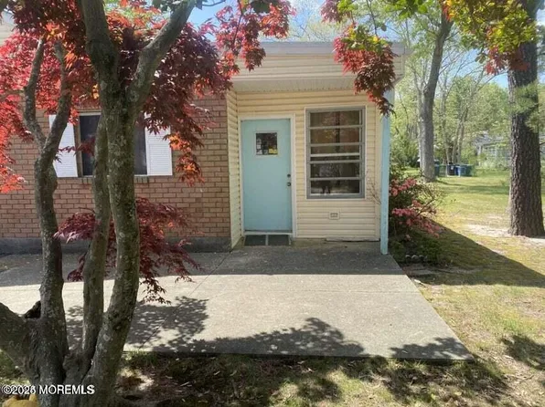 10 Hemlock Street #D, Toms River, NJ 08757