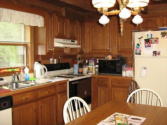 4th image of 1124 Cunningham Ln