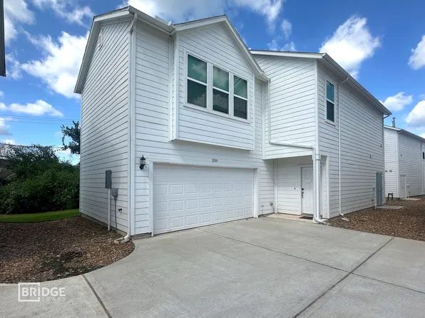 339 Huisache St, Lake Jackson, TX 77566