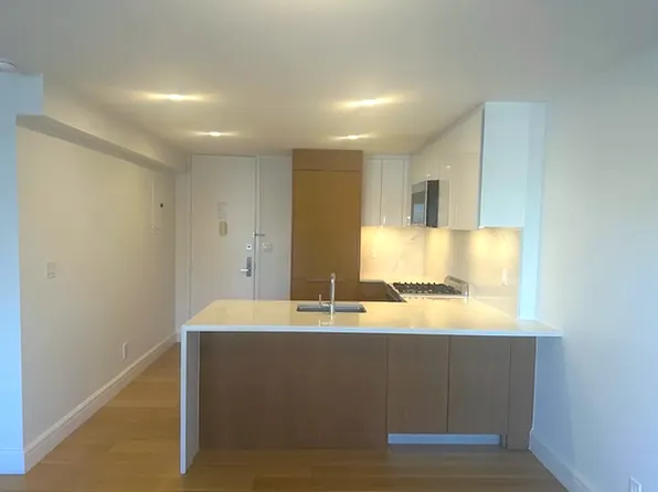 175 West 95th Street image 1 of 18