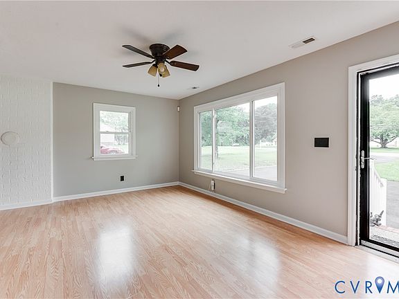 3rd image of 617 S Holly Ave