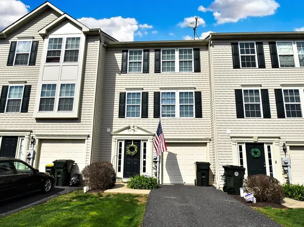 1111 Sparrow Way, Breinigsville, PA 18031