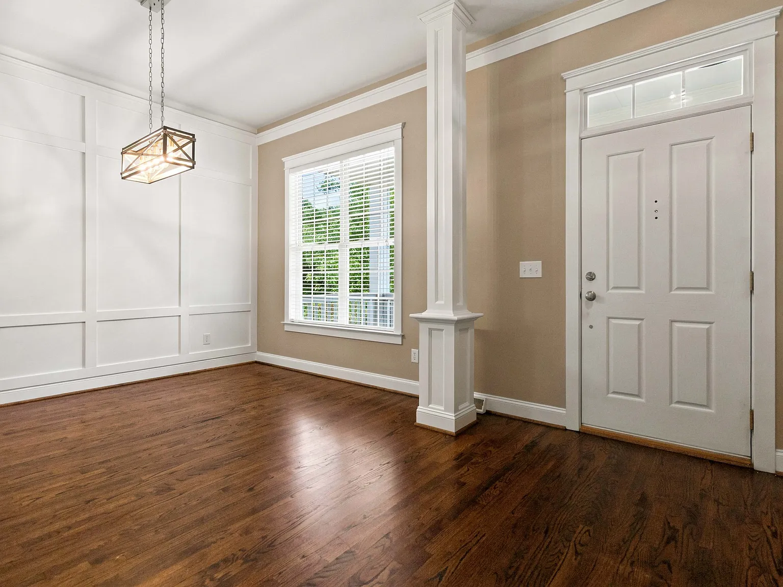 3 bed, 2741 sqft, $2,995 — Photo 3