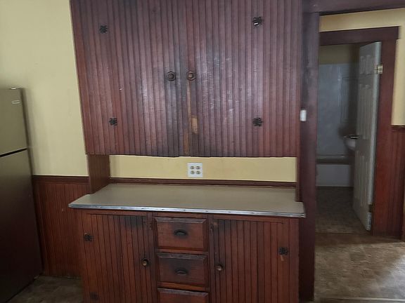 4th image of 22 Walnut St #20