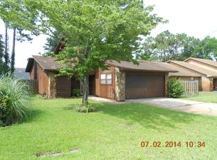 32 5th Ave, Shalimar, FL 32579