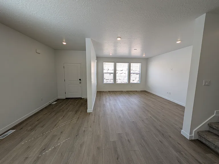 1578 W Viola Ln — Photo 17