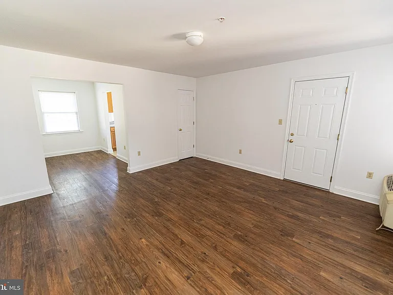 804 Travers St #2 — Photo 4