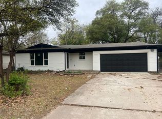 1124 Warden St, Benbrook, TX 76126