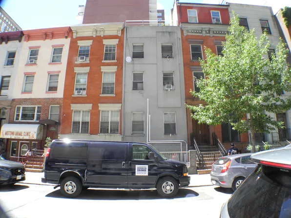 252 East 33rd Street image 1 of 21