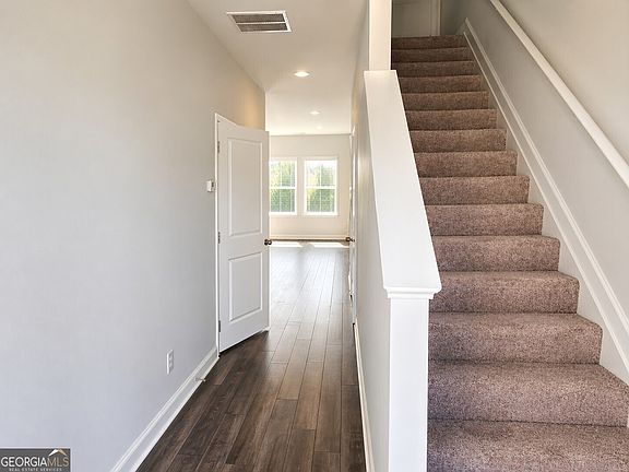 5th image of 373 Oakwood Dr #53