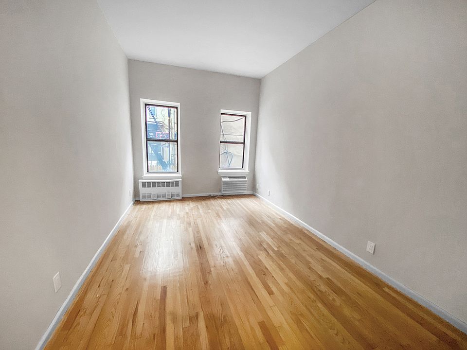 1st image of 207 E 15th St APT 1B