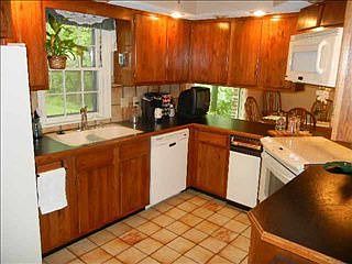 3rd image of 2623 SE 29th St