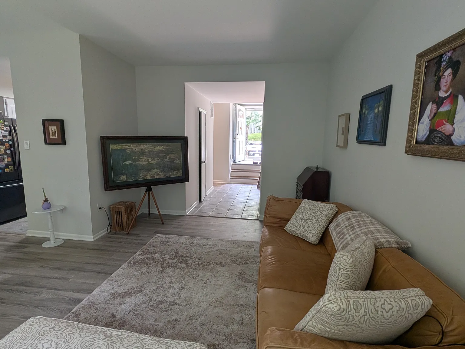 2 bed, 2.5 bath, 1900 sqft, $3,000 — Photo 2