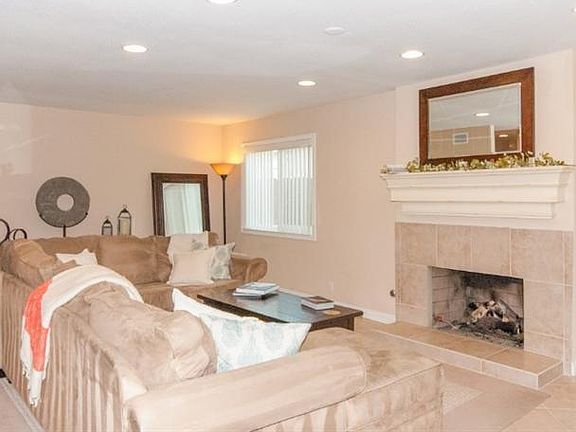 5th image of 126 Green Vale Dr