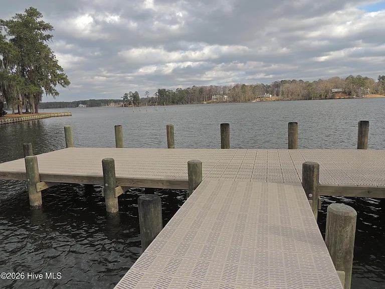 164 Bay View Dr — Photo 46