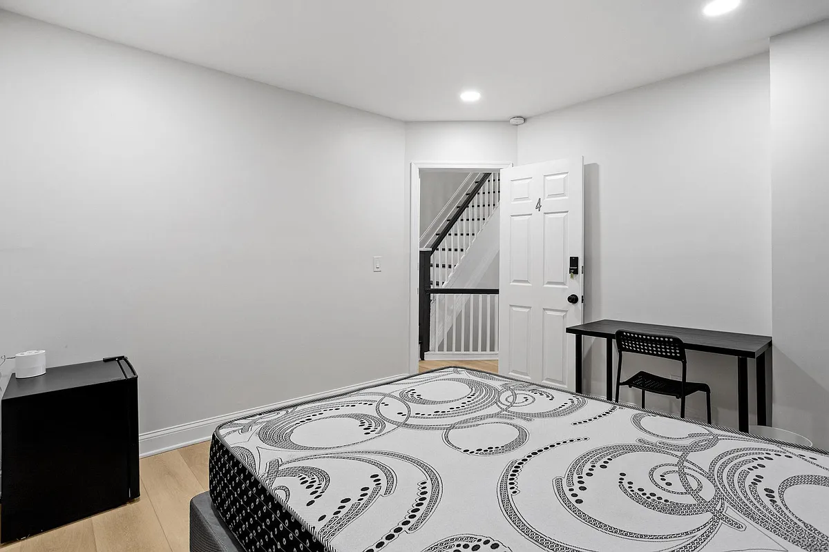 Room 4 - N 63rd St