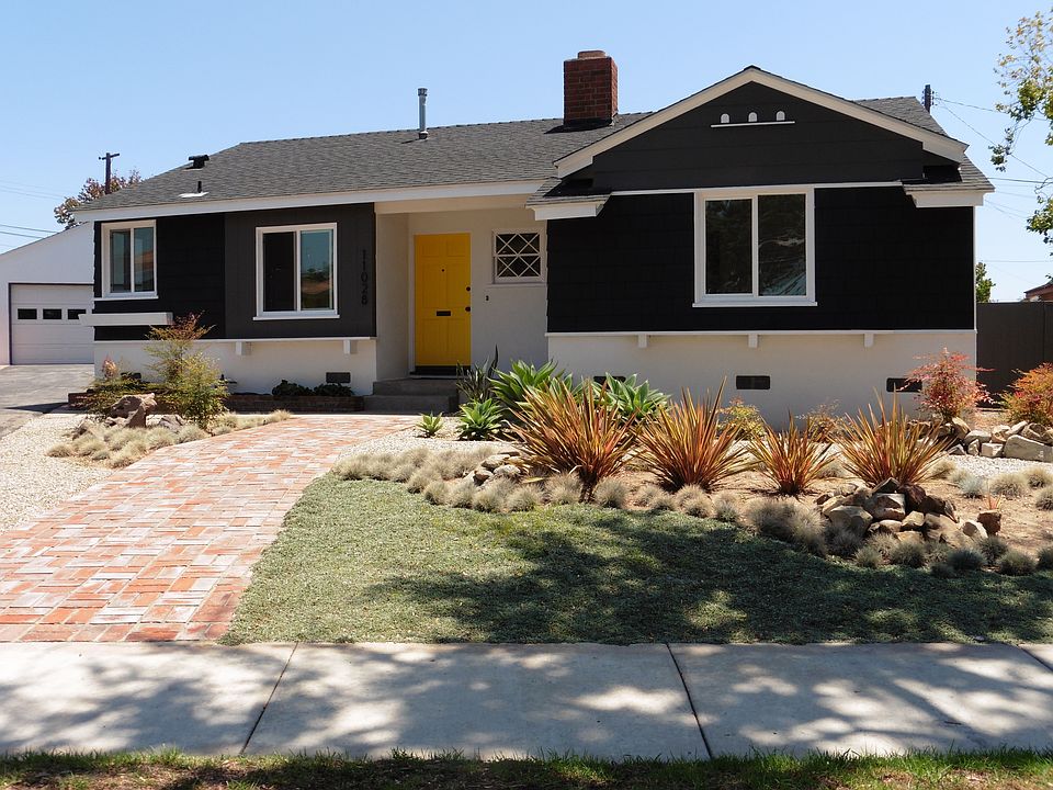 1st image of 11028 Chanera Ave