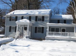 77 Riggs Ave, West Hartford, CT 06107