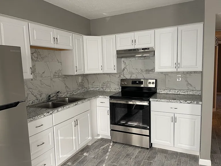 2250 W Southern Ave #16 — Photo 3