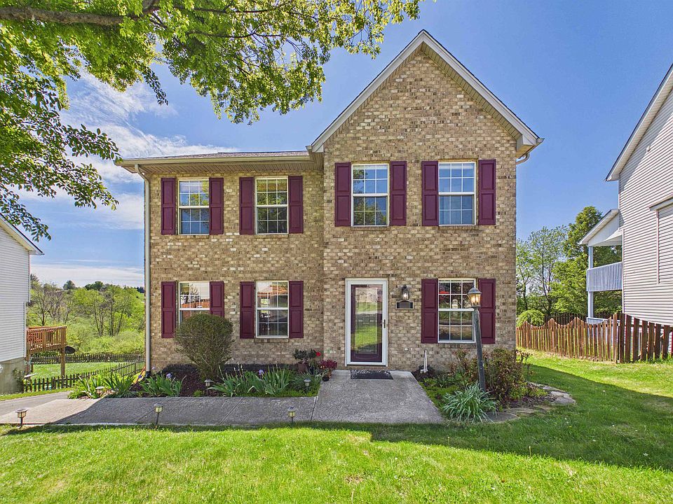 1st image of 215 Sequoia Cir NW
