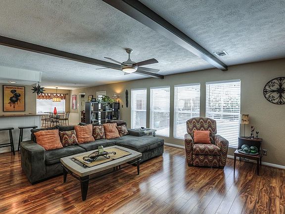 4th image of 8139 Wycomb Dr