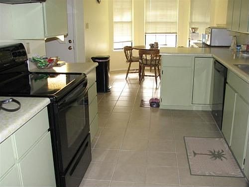 5th image of 600 Mimosa Dr