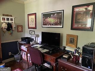 4th image of 535 Pineridge Rd