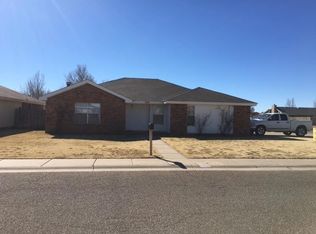 2201 Country Meadows Dr, Clovis, NM 88101