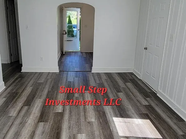 241 Ocran Rd, White Stone, VA 22578