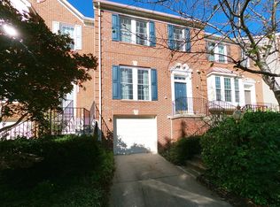 8118 Madrillon Springs Ln, Vienna, VA 22182