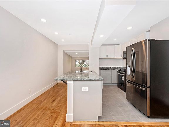 4th image of 1339 Talbert Ter SE