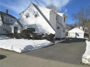 11 Woodbine St, Waterbury, CT 06705
