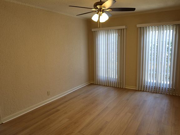5th image of 7275 Oakwood Ave