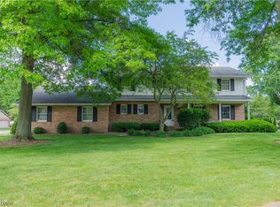 1105 Penny St SE, North Canton, OH