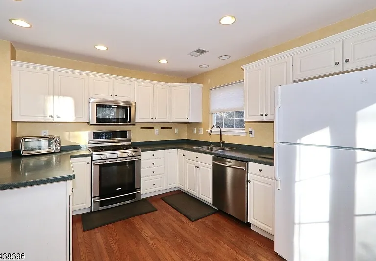 13 Minuteman Ct — Photo 20