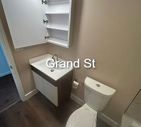 5th image of 21 Grand St