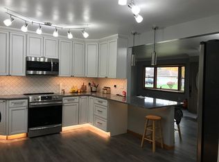 178 S State St, Michigan Center, MI 49254